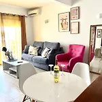 Natalie Sun 100m To The Center Apartamento