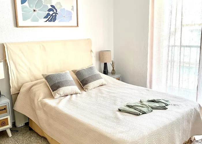 Natalie Sun 100m To The Center