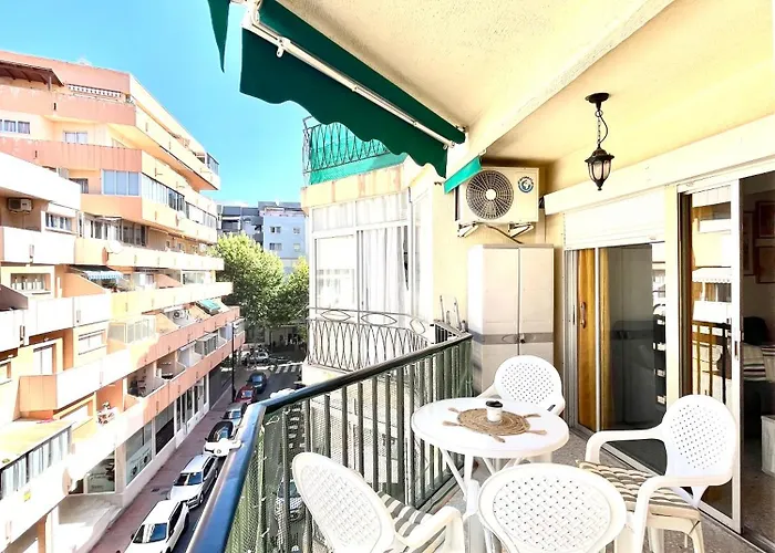 Natalie Sun 100m To The Center *