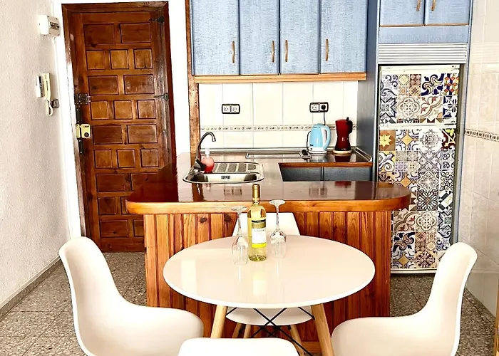 Natalie Sun 100m To The Center *