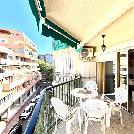 Natalie Sun 100m To The Center *